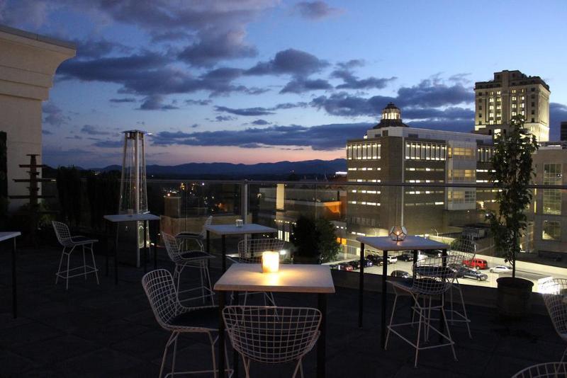 Hilton Garden Inn Asheville Downtown Exteriör bild